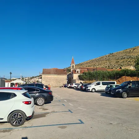 Maestral * Τρογκίρ