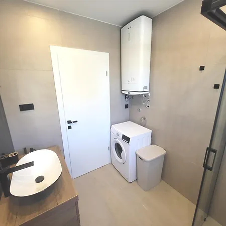 Maestral Τρογκίρ